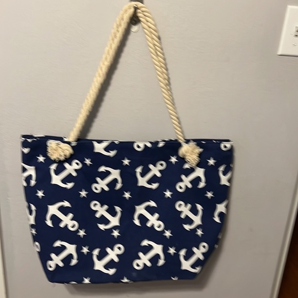 Large Beach Bag - Picture 2 of 15